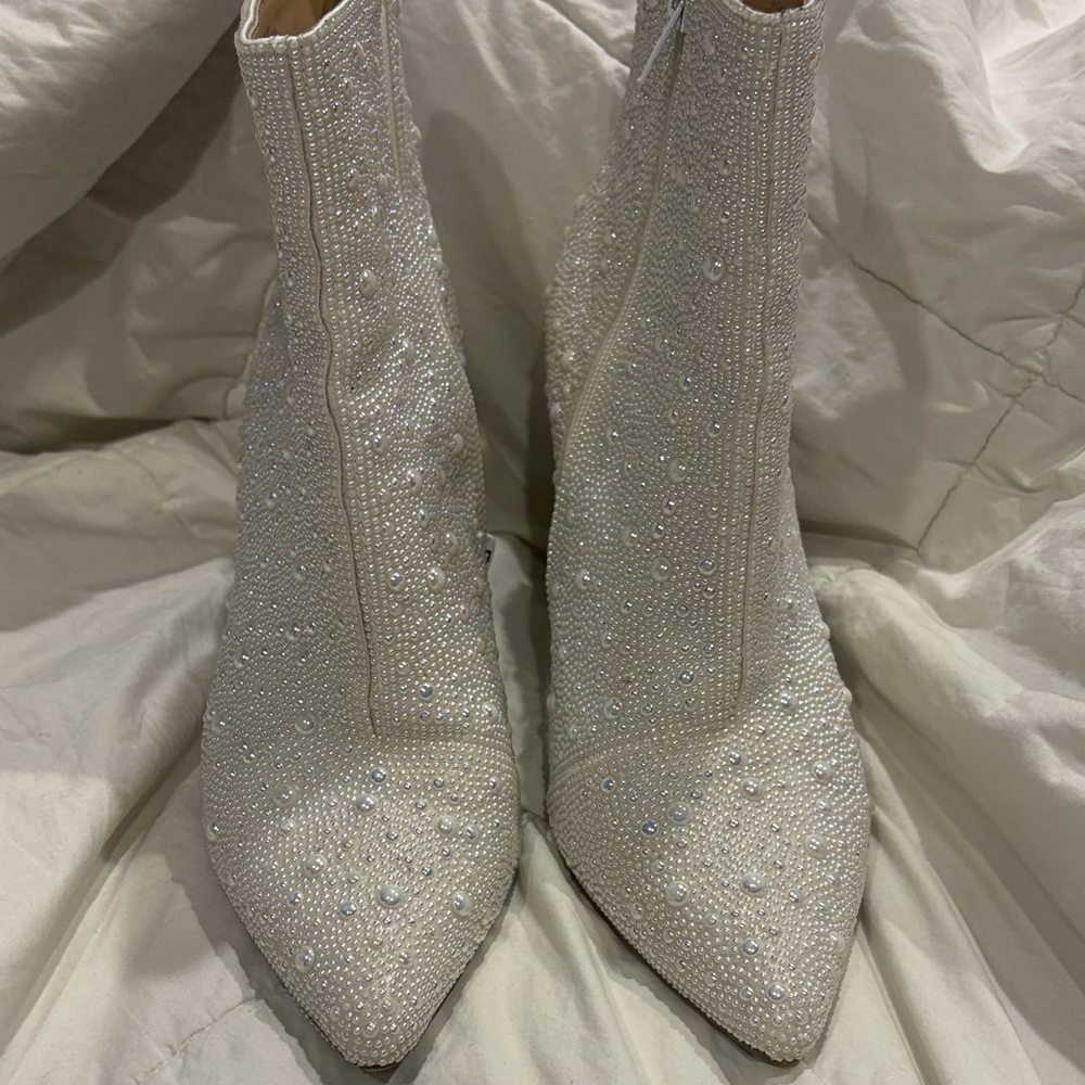 Betsy Johnson Cady Pearl Booties